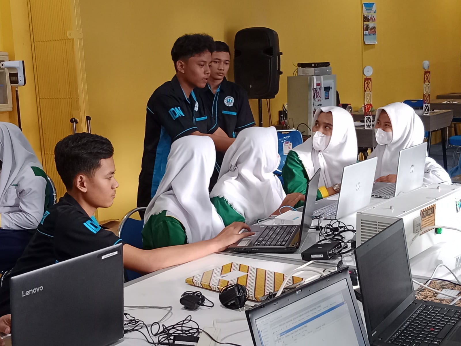 WhatsApp Image 2022-10-13 at 15.08.07 (1)